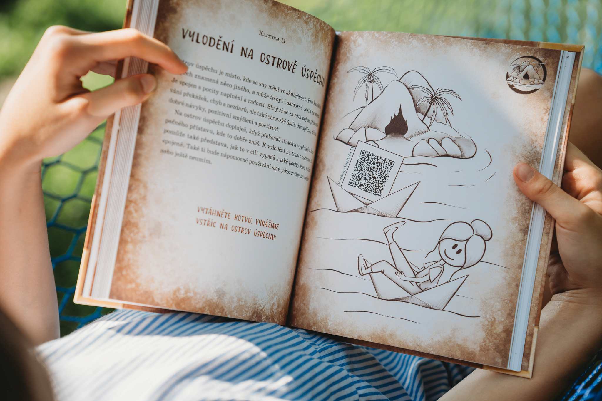 Otevřená kniha Lodní deník kompas